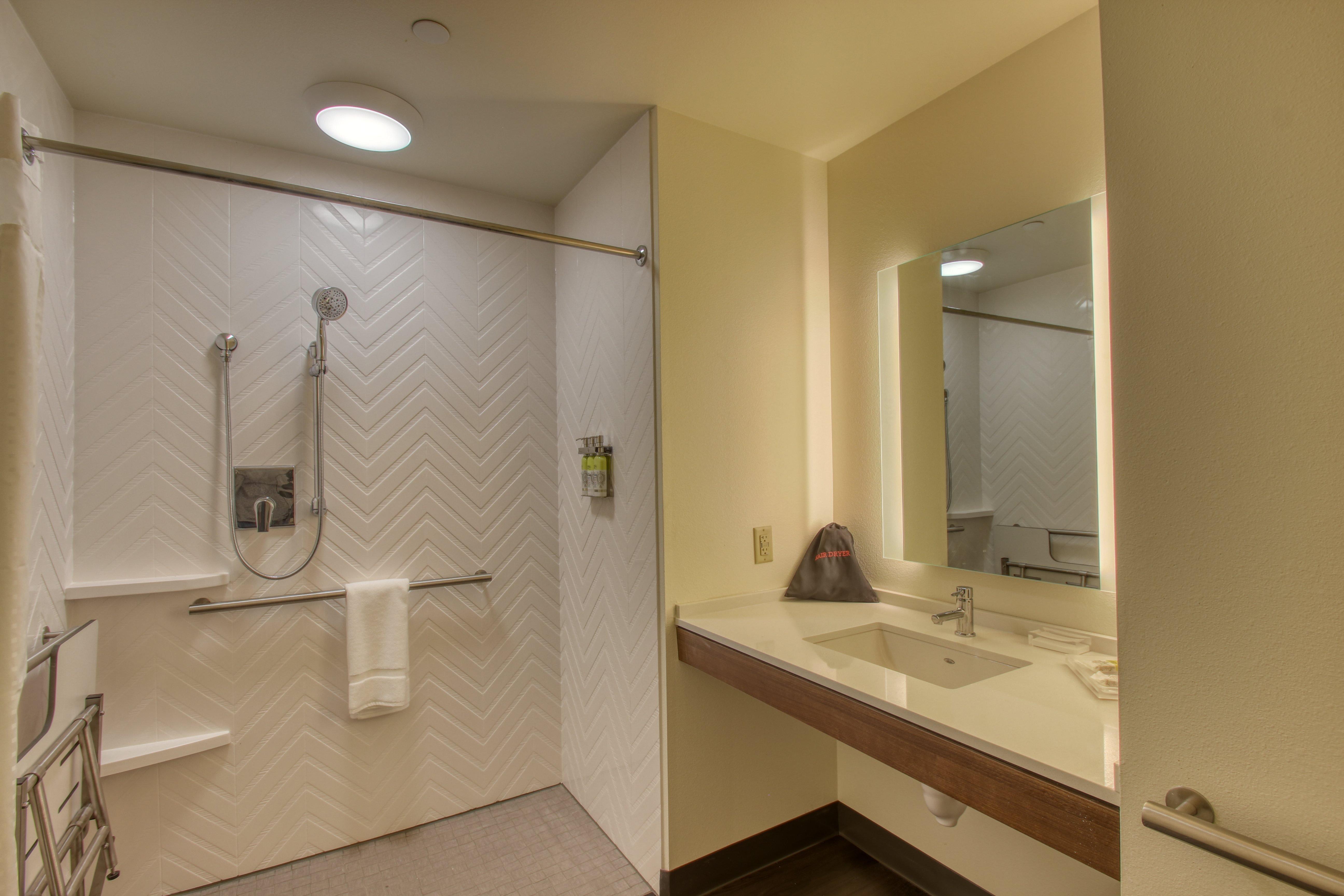 Holiday Inn - Appleton By Ihg Ngoại thất bức ảnh